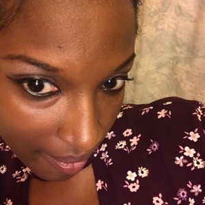 Meet your Posher, Dedra